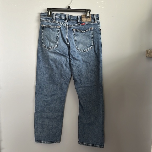 Men’s Wrangle Jeans - Picture 3 of 6